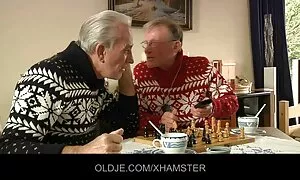 सींग वाली नर्स अऊर द ...