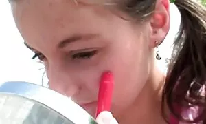 छोट बालों वाली बिल्ल ...