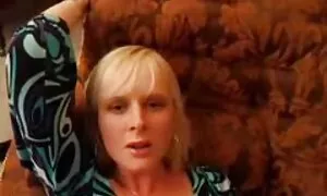 बड़े स्तन के साथ घर  ...