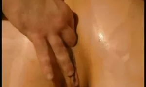 पत्नी अपने पति के बह ...