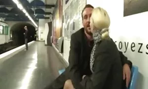 एलिसिया विलियम द्वार ...